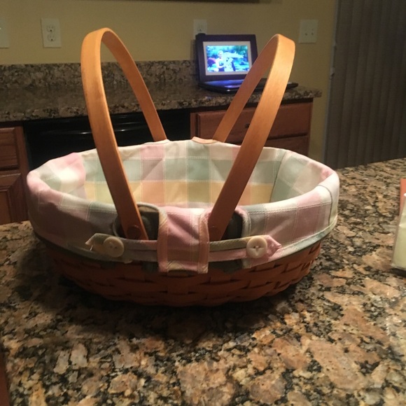 Longaberger Other - 🔥SALE Longaberger  Lg. basket with 2 liners!